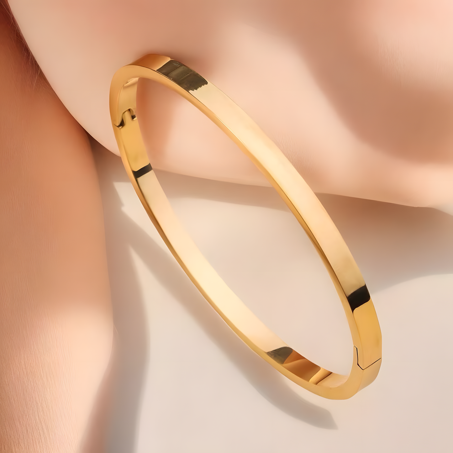 Signature Shine Gold Bangle Bracelet