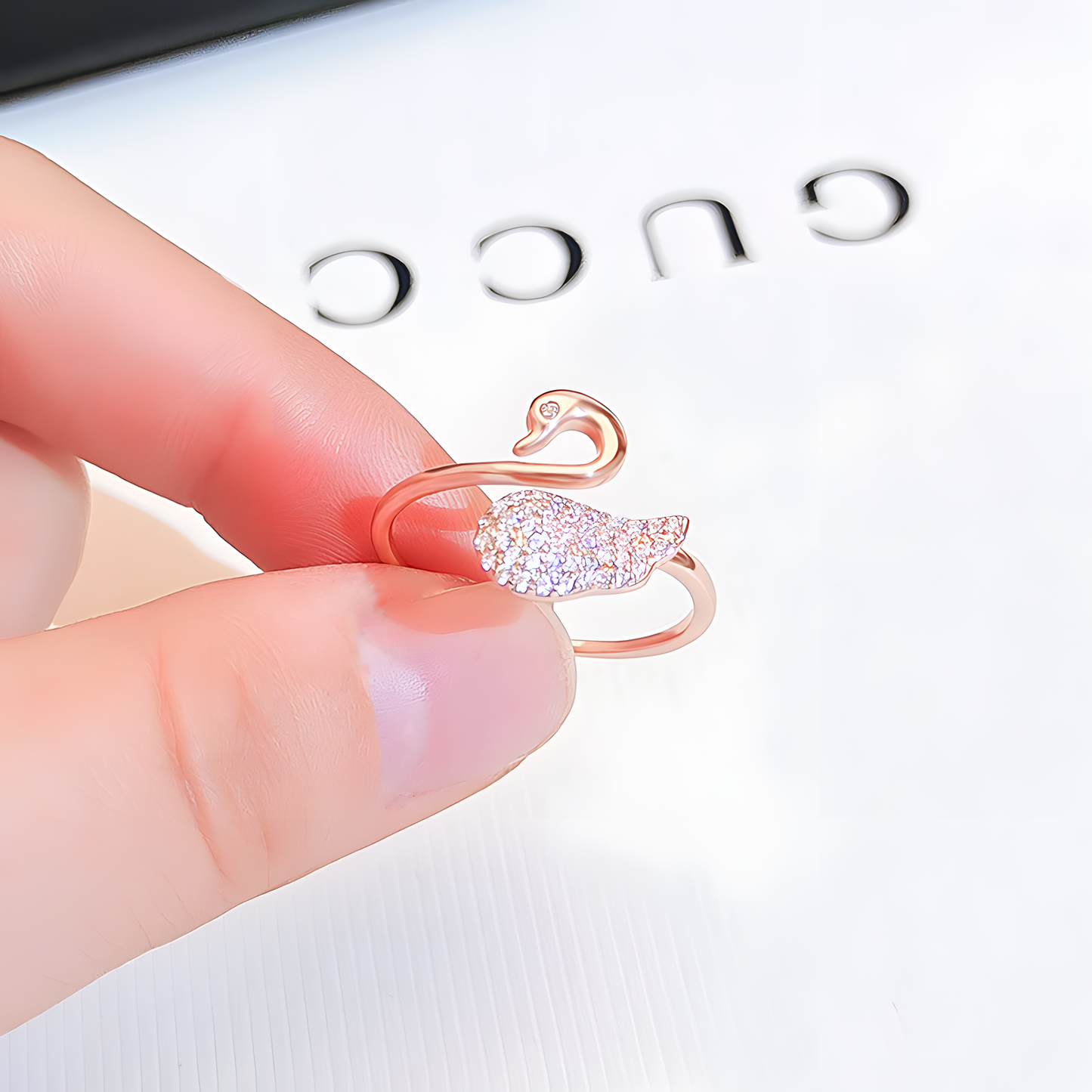 Elegant Swan Design Ring