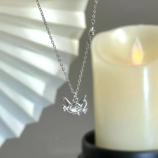 Minimal Origami Star Necklace