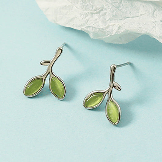 Classic Leaf Bud Studs