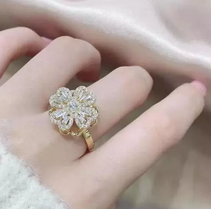 4 Heart Rotating Ring