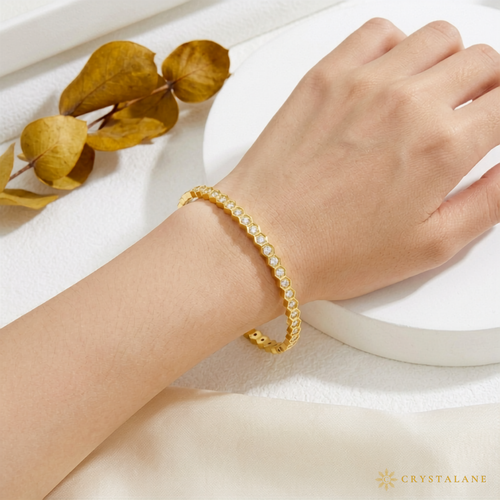 Beehive Geometric Gold Bangle