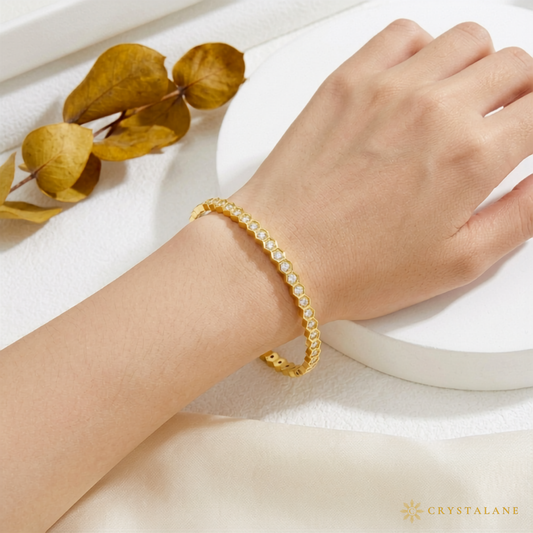 Beehive Geometric Gold Bangle