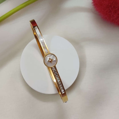 Classic Star Accent Gold Bracelet