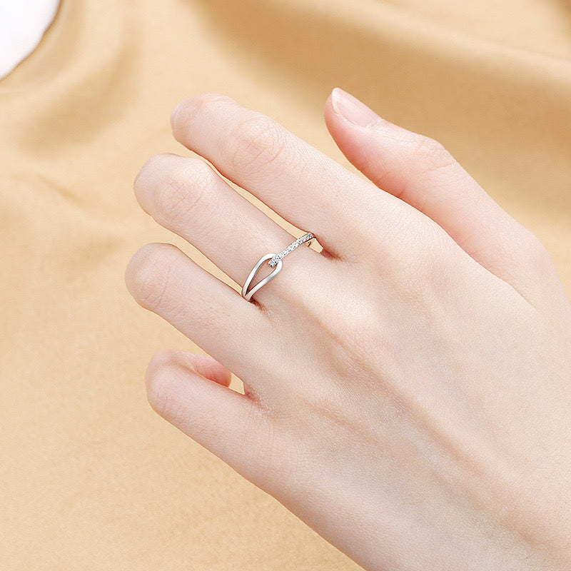 Timeless Knot Elegant Ring