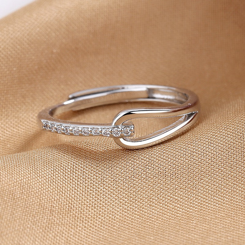 Timeless Knot Elegant Ring