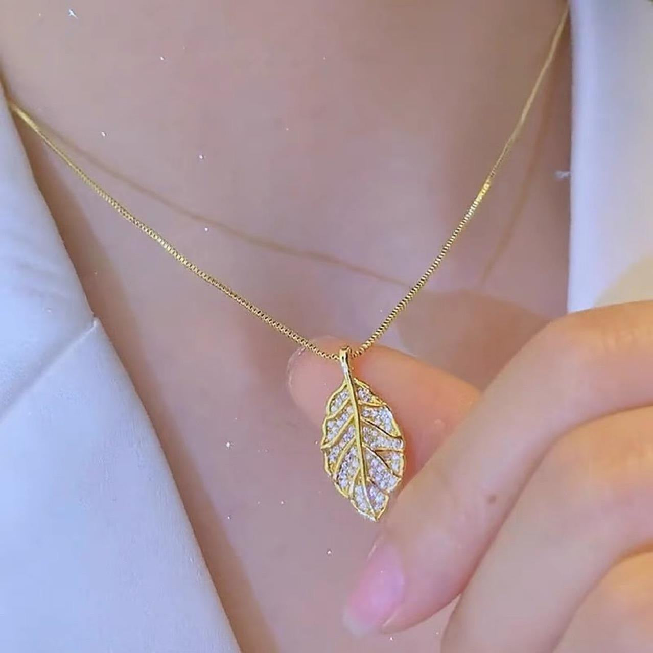 Nature-Inspired Leaf Necklace