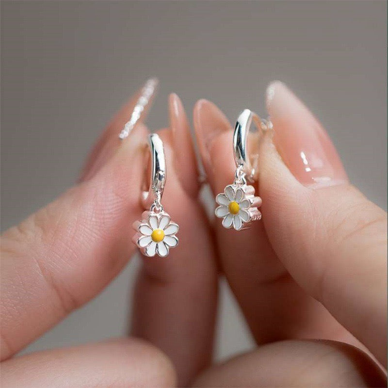 Daisy Drop Earrings