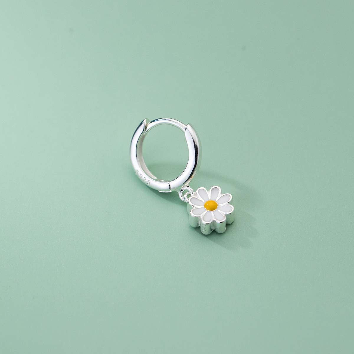Daisy Drop Earrings