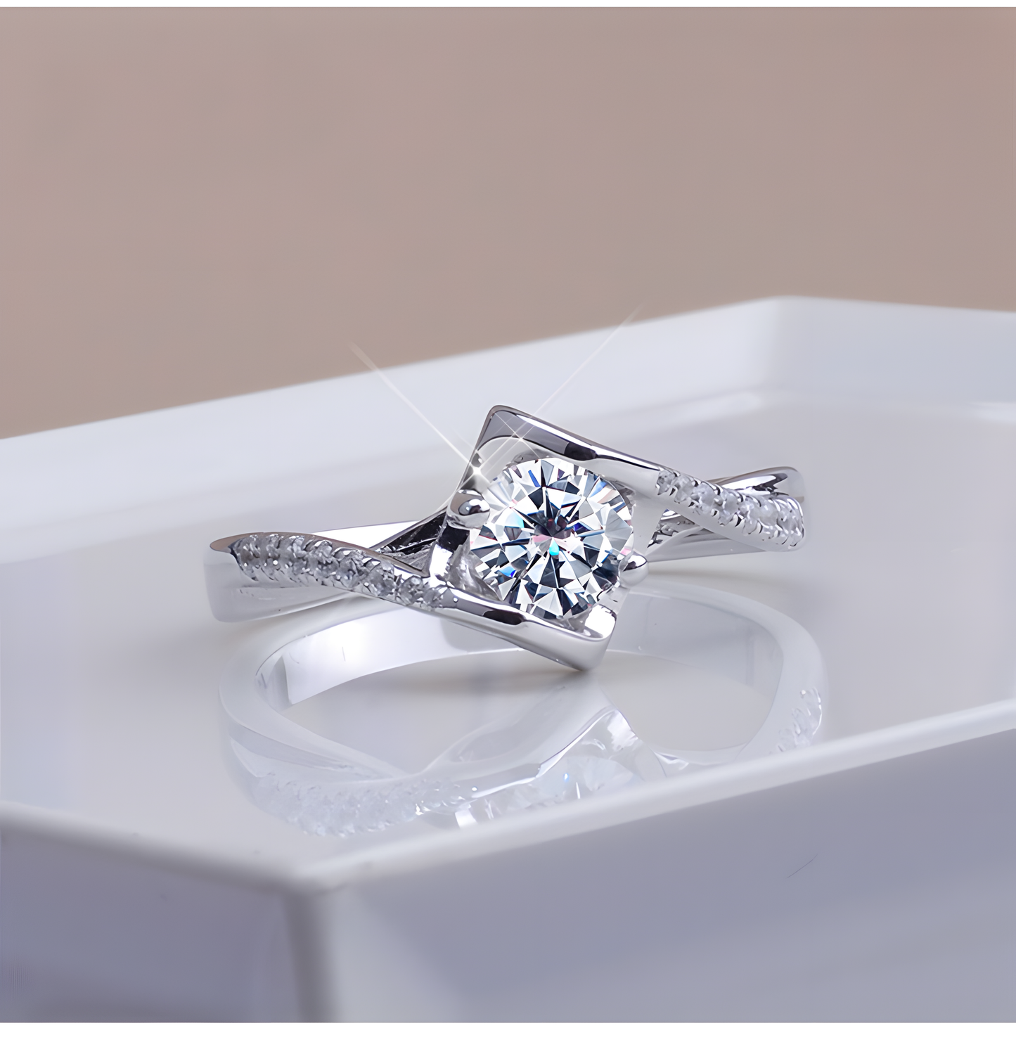 Luxe Radiance Solitaire Ring