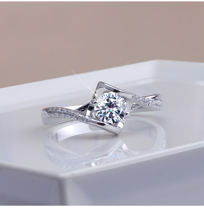 Luxe Radiance Solitaire Ring