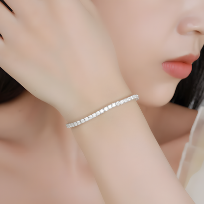 Diamond Glow Chain Bracelet