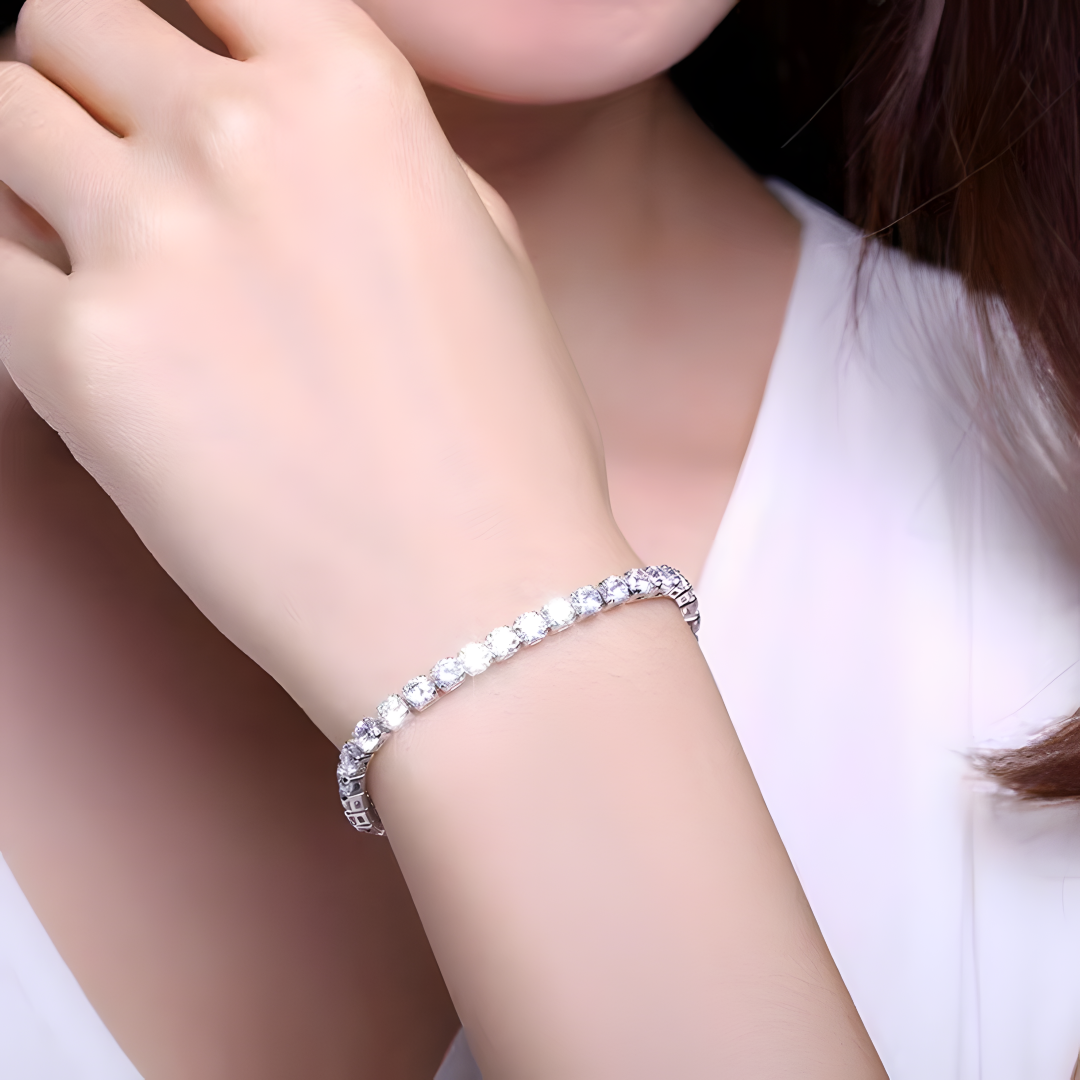 Diamond Glow Chain Bracelet