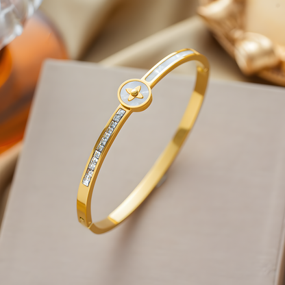 Classic Star Accent Gold Bracelet