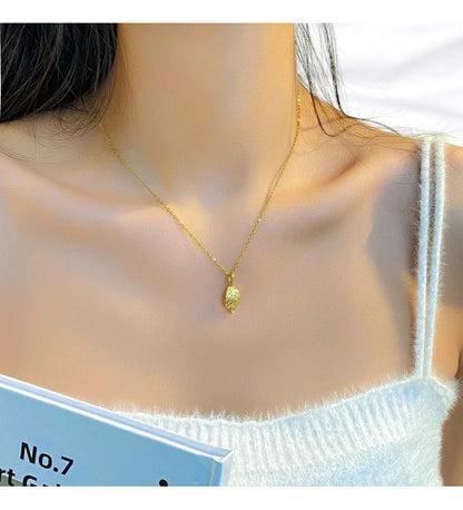 Nature-Inspired Leaf Necklace