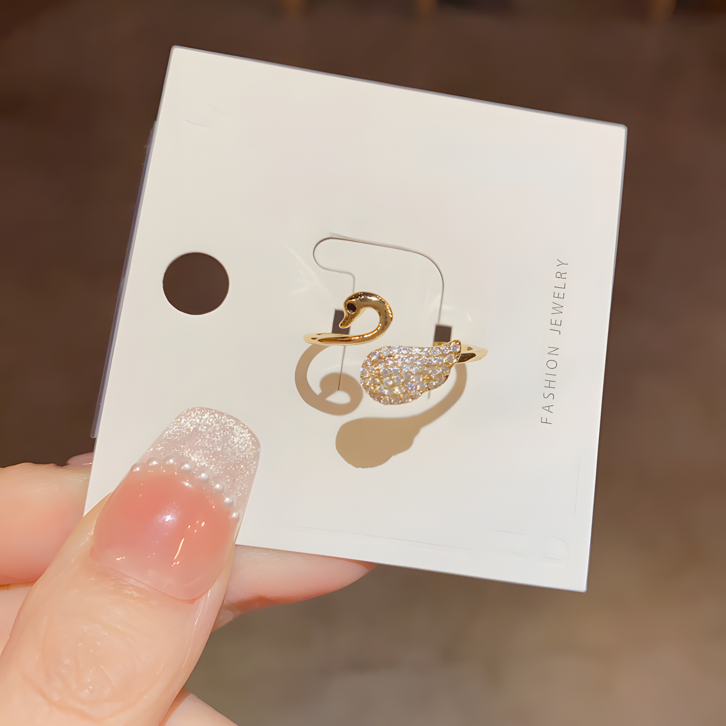 Elegant Swan Design Ring